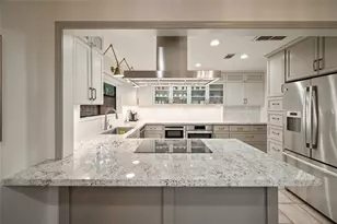 20404 Doral Dr, Huntsville, TX 77320 - Photo 2