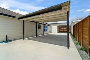 1009 Genova St, Houston, TX 77009 - Photo 6