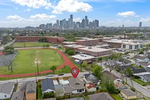 1009 Genova St, Houston, TX 77009 - Photo 10