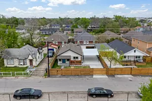 1009 Genova St, Houston, TX 77009 - Photo 8