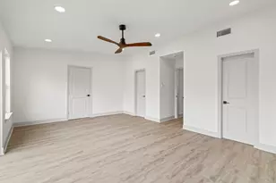 1009 Genova St, Houston, TX 77009 - Photo 28