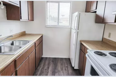 800 E Smith Street, Buchanan, MI 49107 - Photo 12