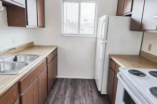 800 E Smith St, Buchanan, MI 49107 - Photo 12