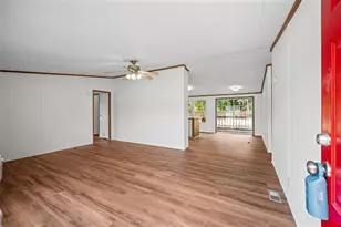16457 Hill Country Dr, Conroe, TX 77302 - Photo 4