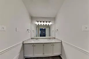 8335 Sparkling Springs Dr, Houston, TX 77095 - Photo 10