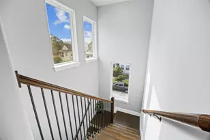 1565 W 22nd St, Houston, TX 77008 - Photo 12