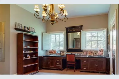 5975 Calder Avenue, Beaumont, TX 77706 - Photo 16