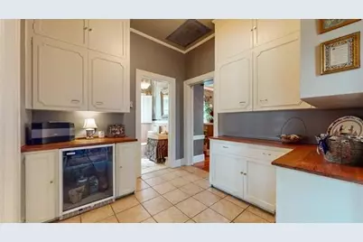 5975 Calder Avenue, Beaumont, TX 77706 - Photo 12