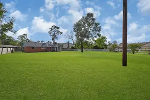12223 Woodcliff Dr, Houston, TX 77013 - Photo 24