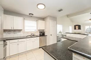 6815 Lauderwick Ct, Katy, TX 77450 - Photo 16