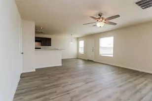 12046 Munich Dr, Houston, TX 77044 - Photo 6