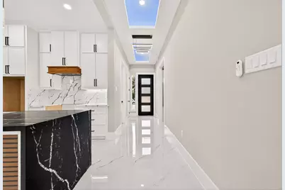 4027 Black Locust Drive, Houston, TX 77088 - Photo 6
