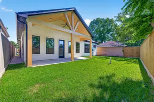 4027 Black Locust Dr, Houston, TX 77088 - Photo 24