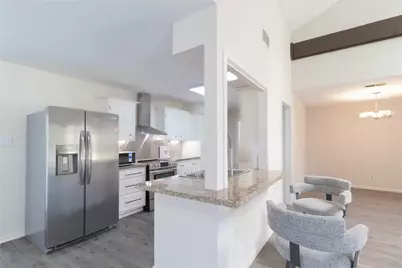1926 Maple Lakes Drive, Houston, TX 77339 - Photo 8