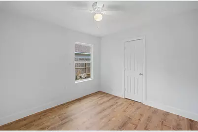 5505 Southlea Street, Houston, TX 77033 - Photo 22
