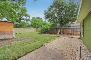 5505 Southlea St, Houston, TX 77033 - Photo 24