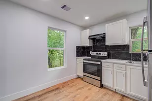 5505 Southlea St, Houston, TX 77033 - Photo 10