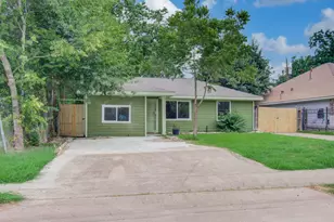5505 Southlea St, Houston, TX 77033 - Photo 2