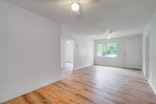 5505 Southlea St, Houston, TX 77033 - Photo 6