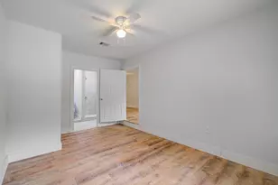 5505 Southlea St, Houston, TX 77033 - Photo 16