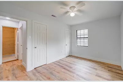 5505 Southlea Street, Houston, TX 77033 - Photo 20