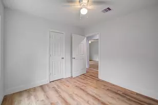 5505 Southlea St, Houston, TX 77033 - Photo 24
