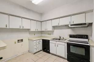 2100 Tanglewilde St, Houston, TX 77063 - Photo 8