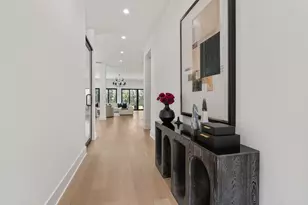 963 W 41st St, Houston, TX 77018 - Photo 2