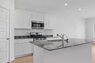 9007 Beaming Sun Ln, Iowa Colony, TX 77583 - Photo 4
