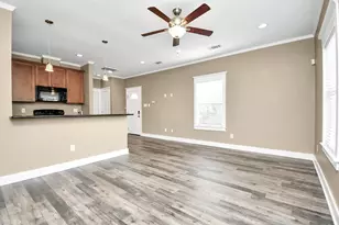 9022 Topaz St, Houston, TX 77063 - Photo 6