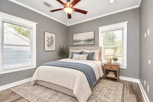9022 Topaz St, Houston, TX 77063 - Photo 12