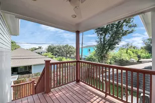 9022 Topaz St, Houston, TX 77063 - Photo 20