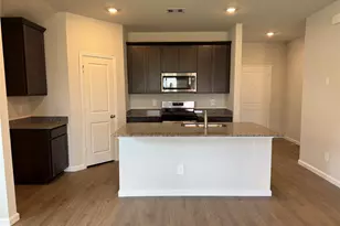 1113 Legrand St, Brenham, TX 77833 - Photo 2