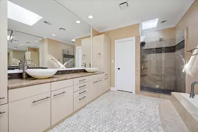 1524 Nantucket Drive #F, Houston, TX 77057 - Photo 18