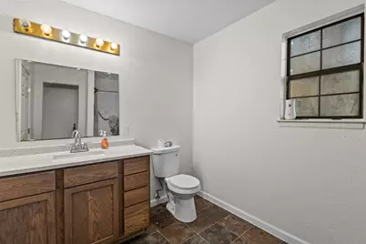 315 N 3rd Street, Nederland, TX 77627 - Photo 12