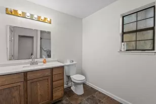 315 N 3rd St, Nederland, TX 77627 - Photo 12