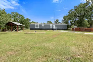 319 Berry Creek Dr, Caldwell, TX 77836 - Photo 2