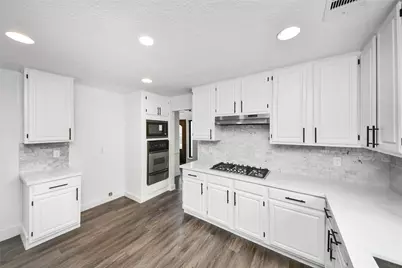 8510 Canyon Pine Drive, Spring, TX 77379 - Photo 10