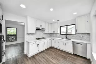 8510 Canyon Pine Dr, Spring, TX 77379 - Photo 8