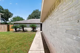 1811 Crosscoach Ln, Katy, TX 77449 - Photo 34