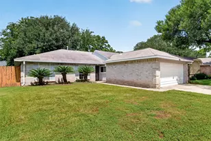 1811 Crosscoach Ln, Katy, TX 77449 - Photo 2