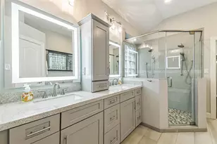 13923 Desert Trace Ct, Houston, TX 77044 - Photo 2