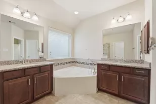 1911 Cedar Ridge Ln, Pearland, TX 77089 - Photo 20
