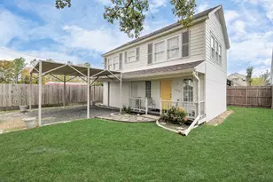 109 Amundsen St, Houston, TX 77009 - Photo 2