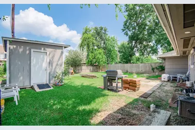 1918 Huge Oaks Street, Houston, TX 77055 - Photo 6