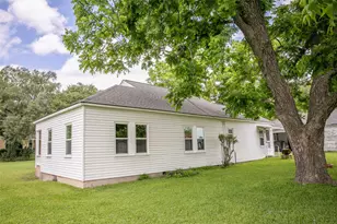 400 N Brazos St, Burton, TX 77835 - Photo 22