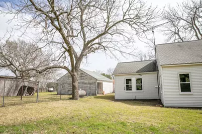 400 N Brazos Street, Burton, TX 77835 - Photo 28