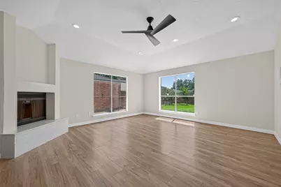 15914 Val Vista Drive, Houston, TX 77083 - Photo 10