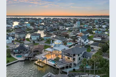 1311 Oahu Drive, Tiki Island, TX 77554 - Photo 1