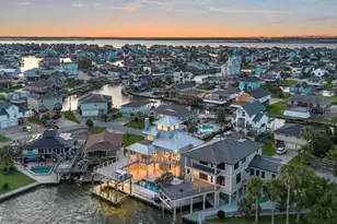 1311 Oahu Dr, Tiki Island, TX 77554 - Photo 1